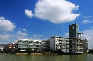 贵阳白云职业技术学校