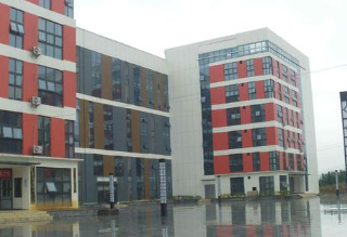 贵州贵阳中山科技学校