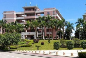 贵州贵阳中山科技学校