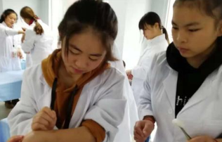 贵州中医药职业学校