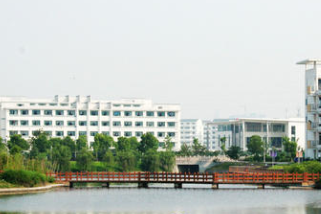 六枝特区职业技术学校