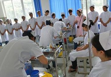 贵阳会计专业学校