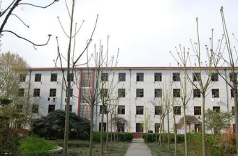 都匀工商管理学校