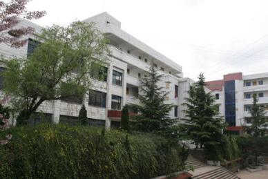 牟定县职业高级中学