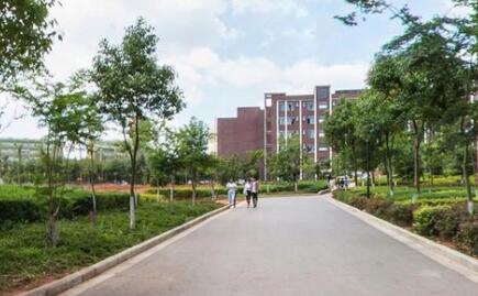 曲靖富源职业技术学校