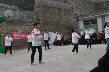 威信县职业高级中学