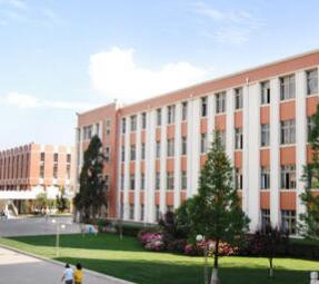 云南省昭通市财贸学校