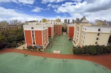 昆明市外国语学校