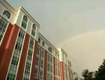 昆明市外国语学校