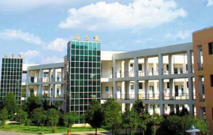 昆明机电工程学校