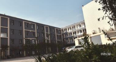 云南冶金高级技工学校