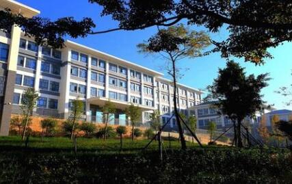 丽江市技工学校