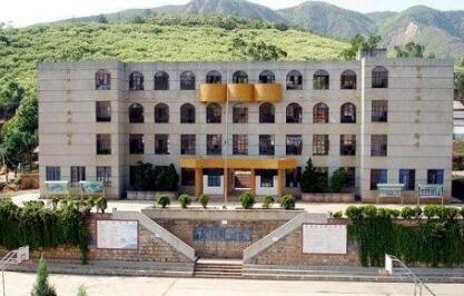 禄劝职业高级中学