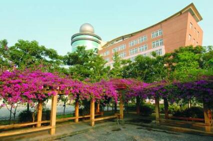 东川区第三职业中学