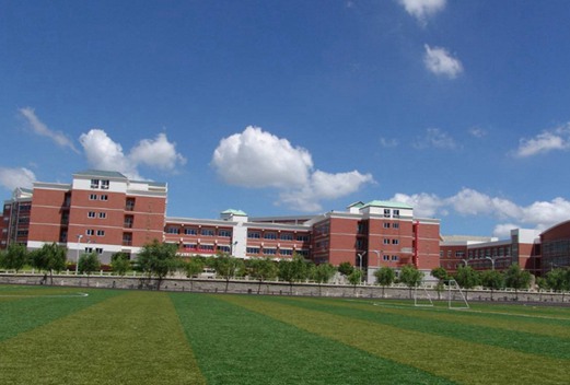 泉州师范学院附属鹏峰中学