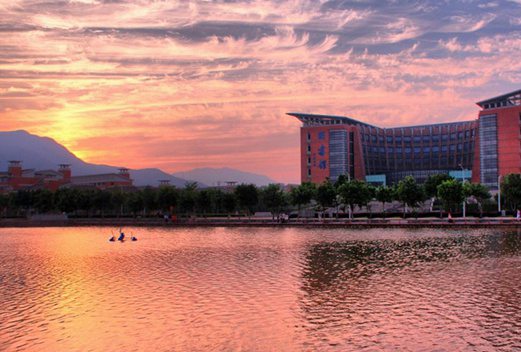 福建师范大学泉州附属中学