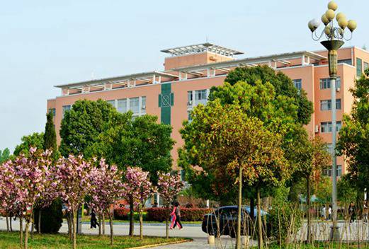 朝阳市卫生学校