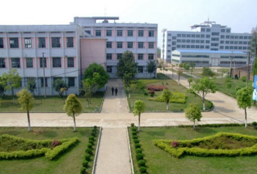 鹰潭应用工程学校