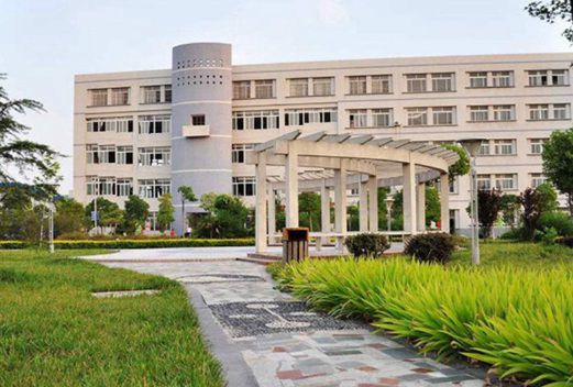 中国医科大学附属卫生学校