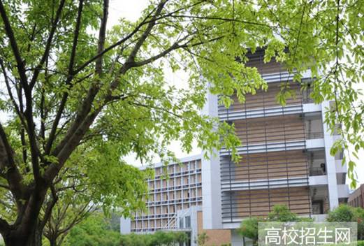 龙岩学院附属中学