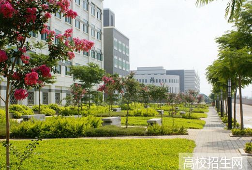 厦门华天涉外职业技术学院