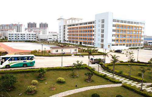 厦门演艺职业学院