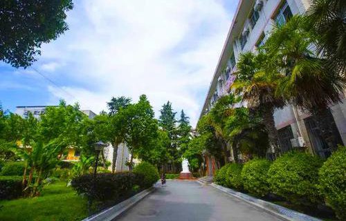 阜新市第一中等职业技术专业学校