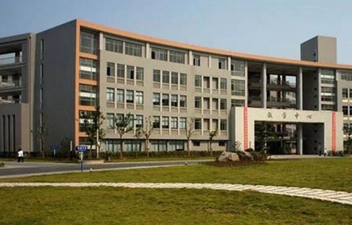 承德现代中等专业学校