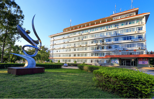 闽西职业技术学院中专部