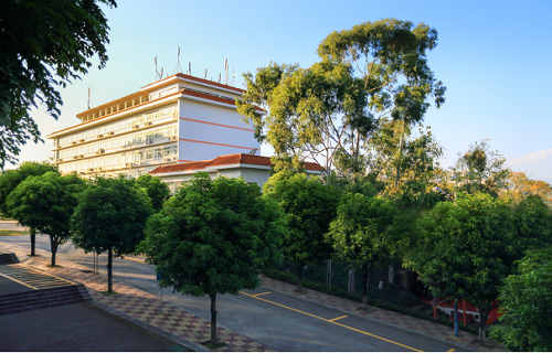 闽西职业技术学院中专部