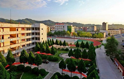 弋阳中等专业学校