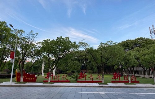 江西青年职业学院