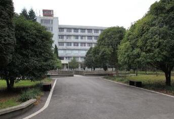 河北轨道交通中等专业学校