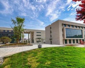 宜兴市经济学校