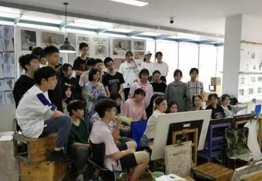 鲁迅美术学院附属中专