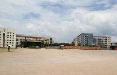 乾安县中等卫生职业技术学校