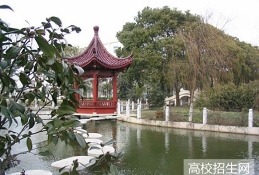 上海工商职业技术学院