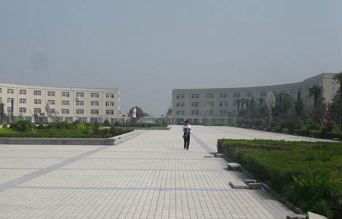 西安汽车科技职业学校