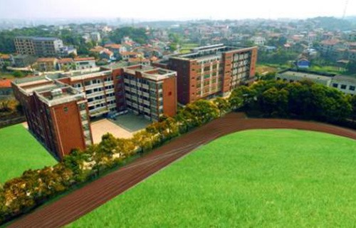 西峰陇东职业中等专业学校