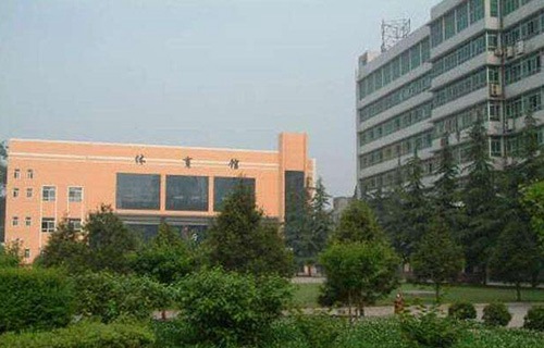 西安铁路成人中等卫生学校