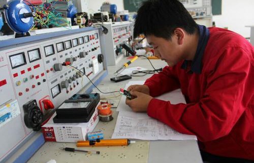 榆林矿业能源化工学校