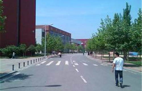 酒泉钢铁公司技工学校