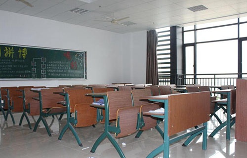 浙江新世纪经贸专修学院