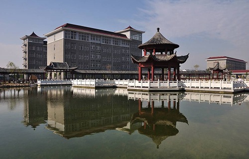 临潭职业技术中学