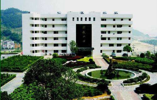 略阳县职教中心