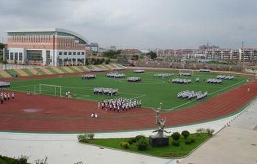 兵团工贸学校