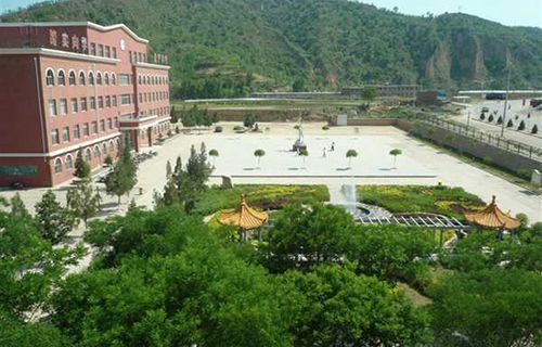 石楼县职业中学