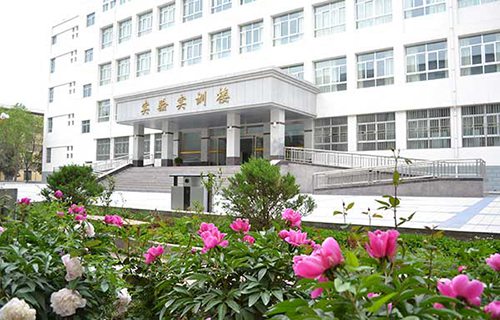甘肃理工中等专业学校
