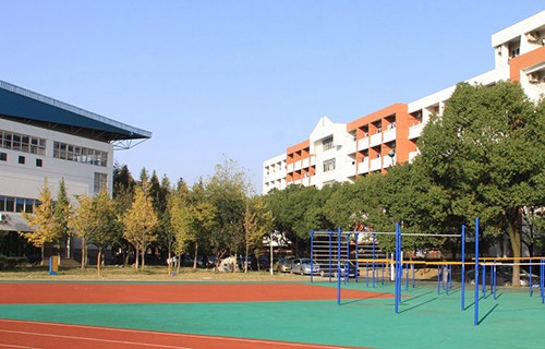 重庆市新华技工学校