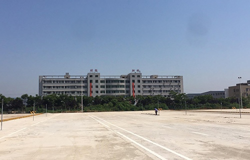 甘肃石化技师学院